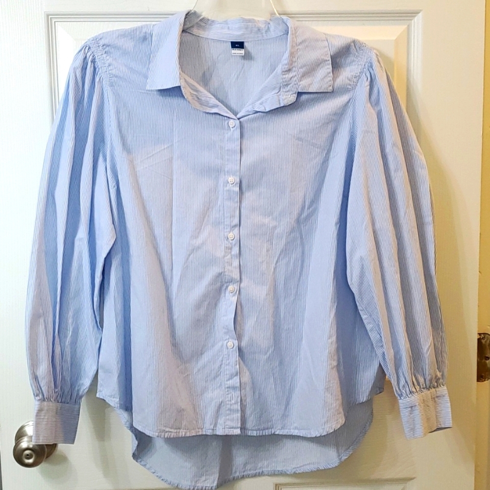 Old Navy Woman's Striped Button down shirt XL